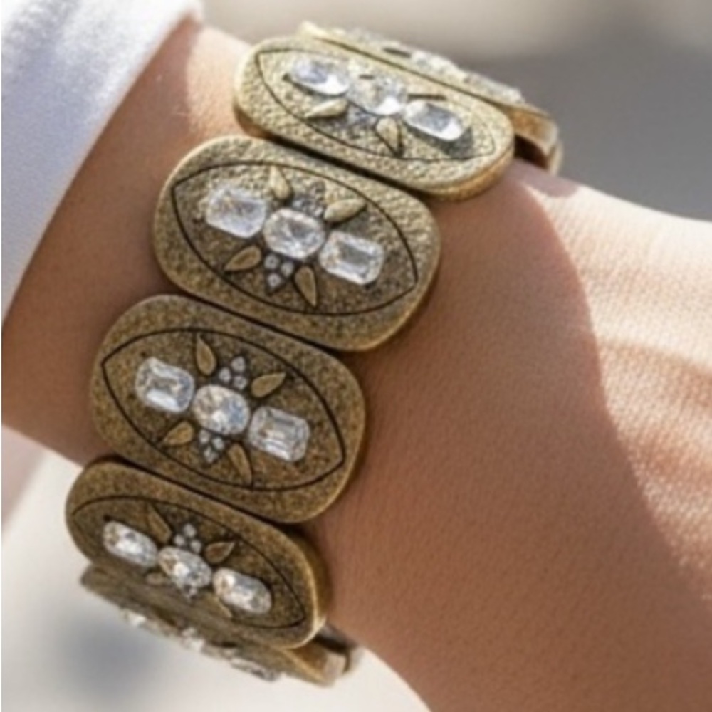 Gold Tone and Silver Tone Floral Bracelet

NWT - Picture 2 of 2